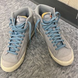 Nike feel vintage blazers